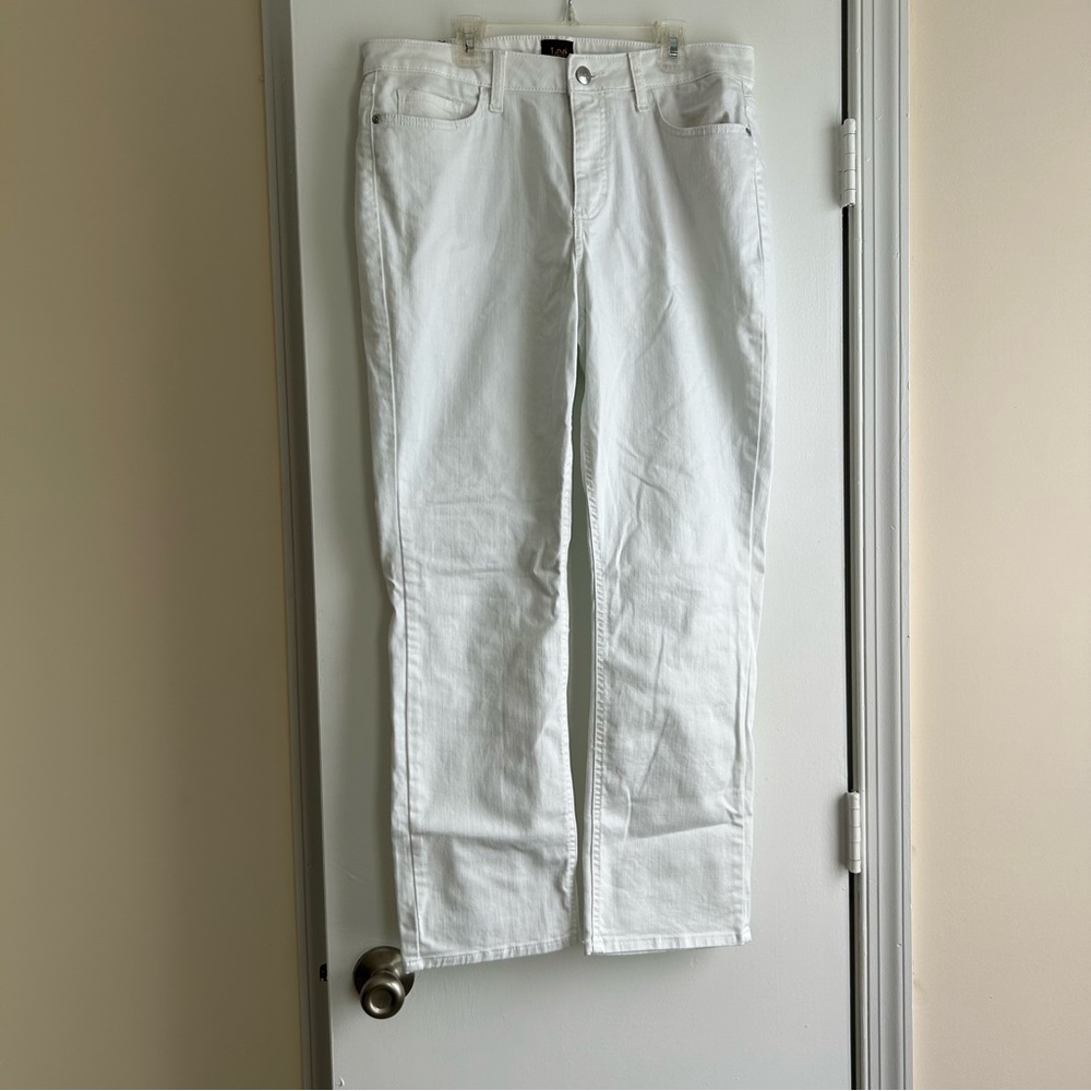 Lee Women's Slim Straight White Jeans Size 12